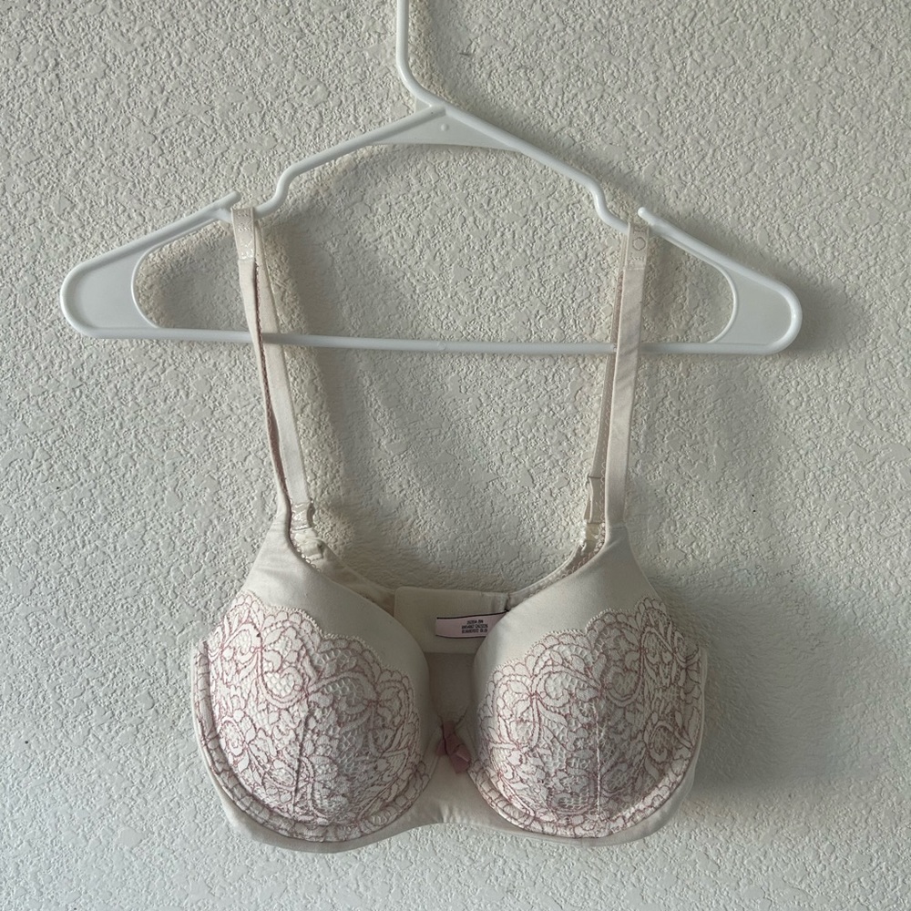 Victoria’s Secret bra